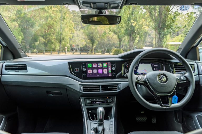 How much does a windscreen replacement cost? UK CAR GLASS