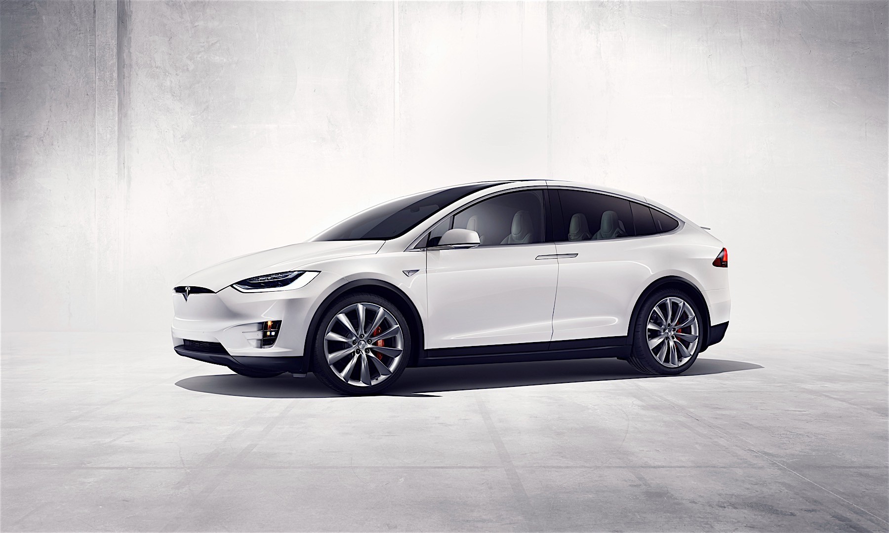 Tesla Model X – Windscreen Replacement Service