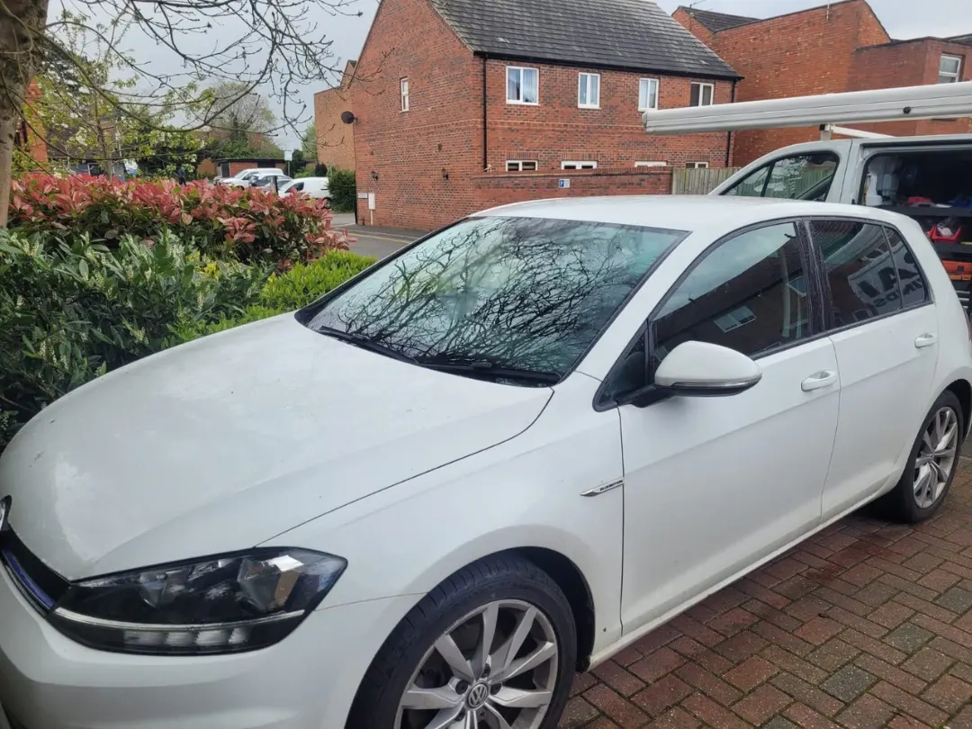 Volkswagen Golf Windscreen Replacement