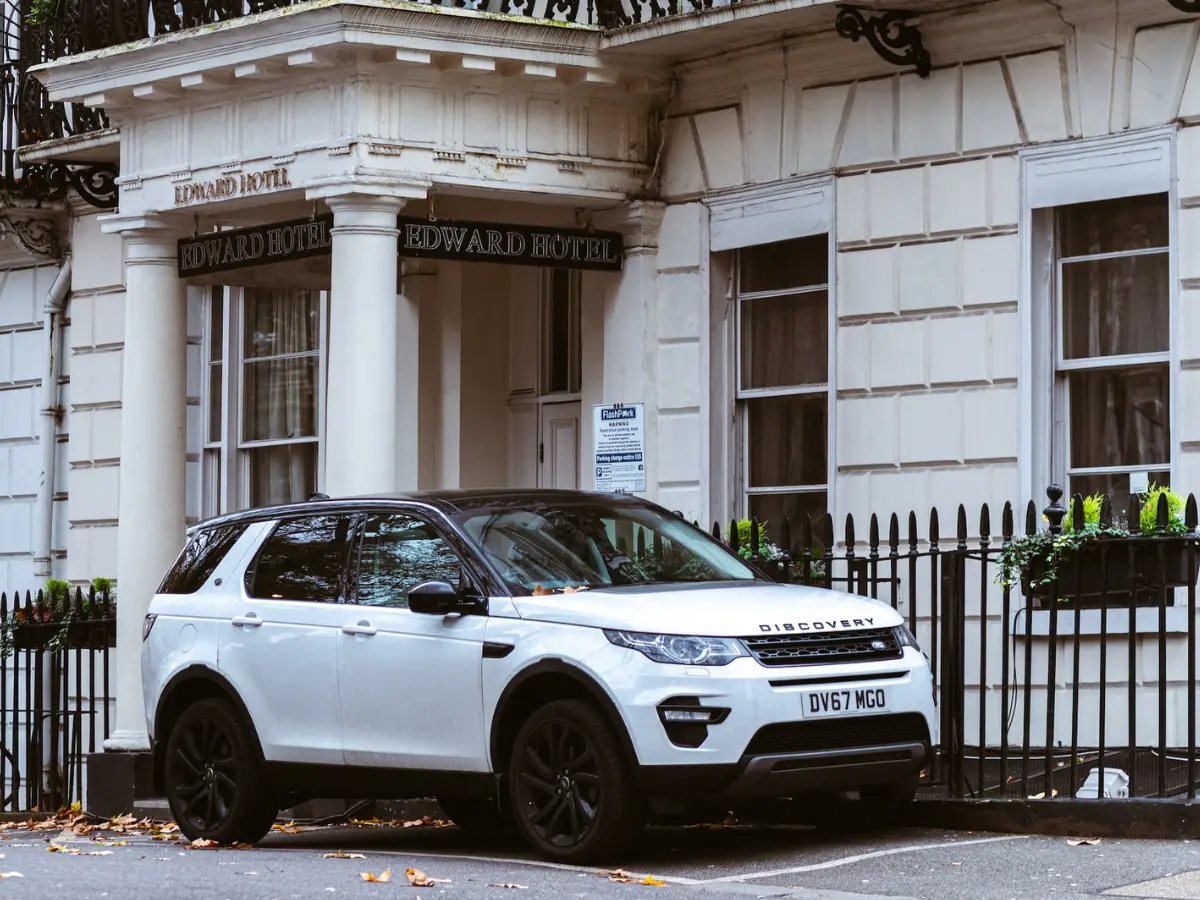 Land Rover Discovery on transparent background