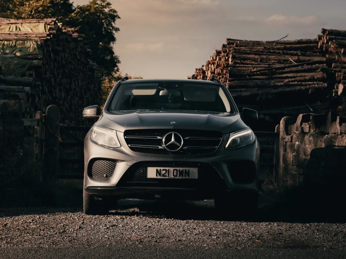 Mercedes GLE on transparent background